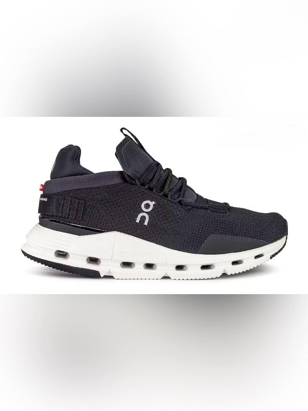 On Cloud Cloudtec Cloudnova Running Black and White Shoes